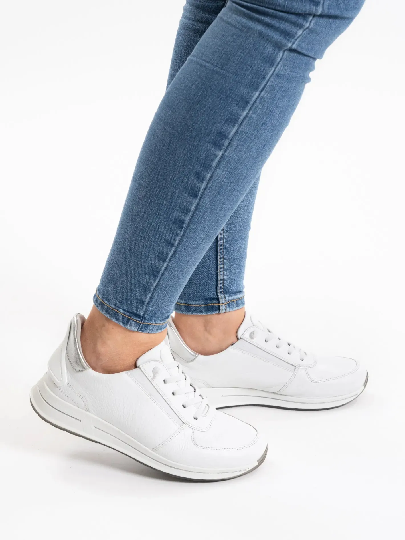ara___osaka_white_elastic_1.webp Ara - 24836 Osaka White Elastic Trainer