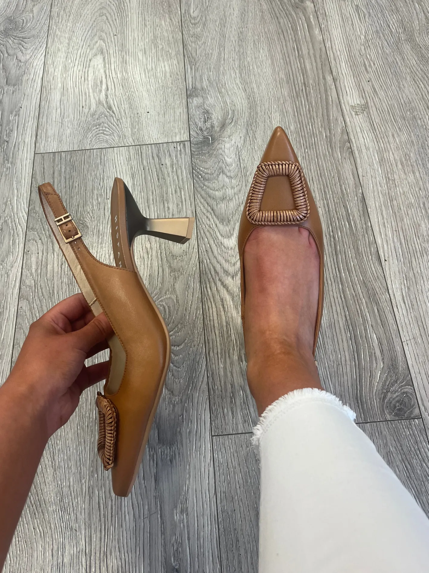hispanitas__hv_tan_kitten_0.webp Hispanitas - HV253910 Tan Kitten Heel Slingback