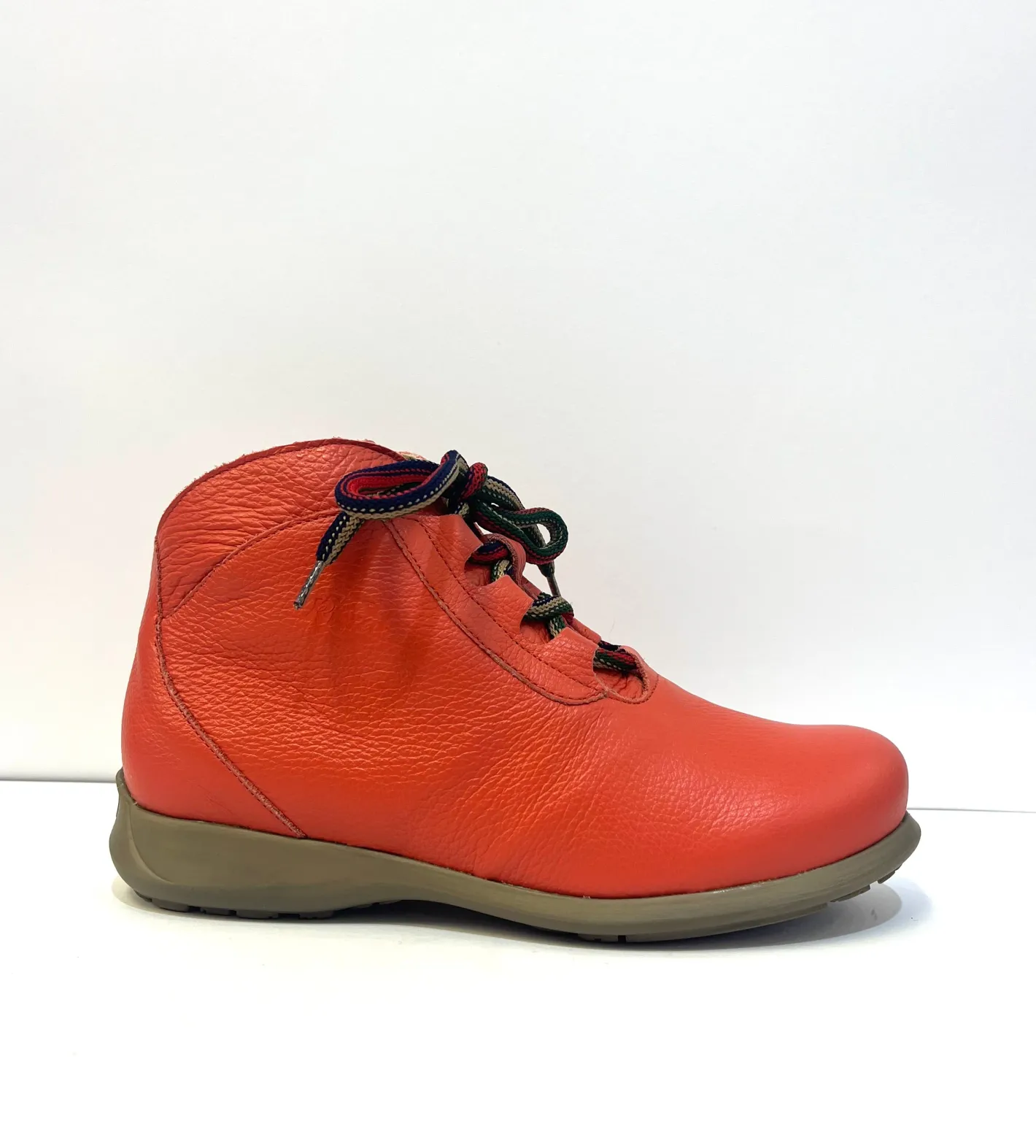 jose_saenz___coral_walkin_0.webp Jose Saenz - 2082 Coral Walking Boot