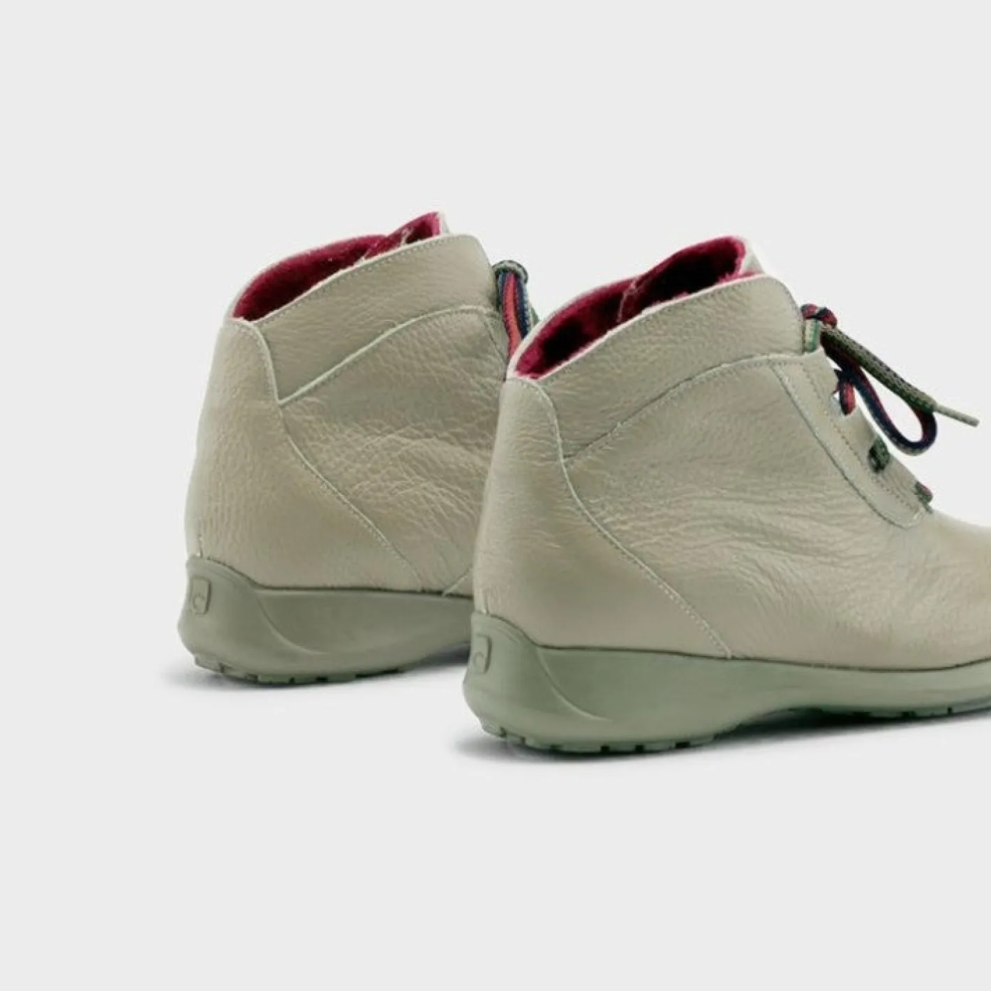 jose_saenz___taupe_ankle__2.webp Jose Saenz - 2082 Taupe Ankle Boot