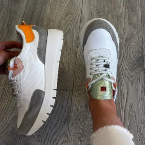 Jose Saenz - 2287 White and Grey Trainer