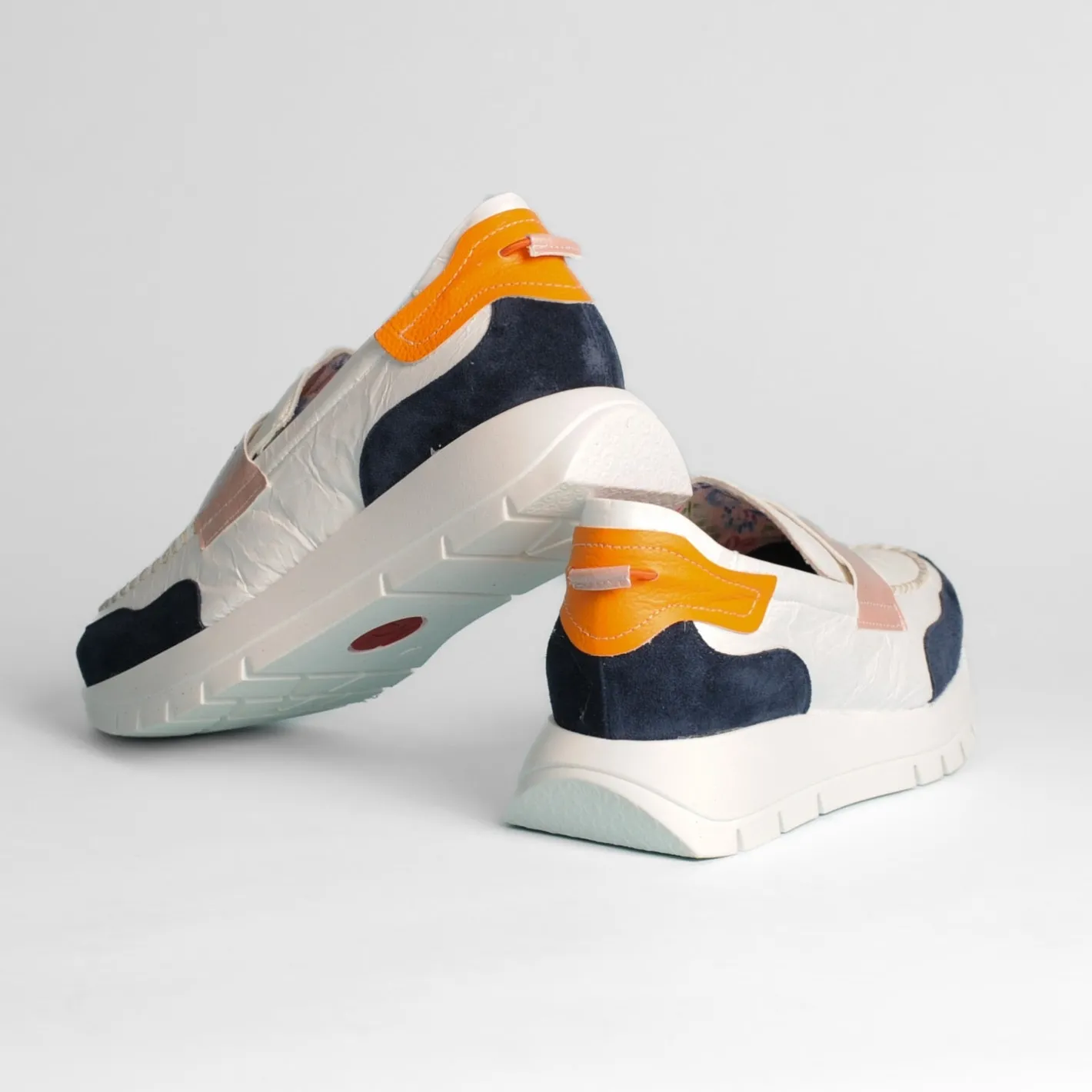 jose_saenz___white_and_na_2.webp Jose Saenz - 2290 White and Navy Wedge Loafer