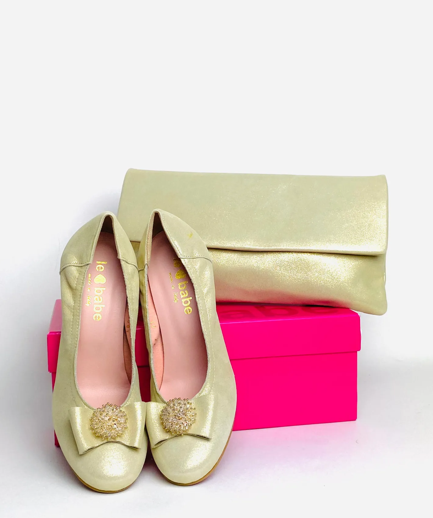 le_babe___gold_med_heel_c_2.webp Le Babe - 1355 Gold Med Heel Court Shoe*