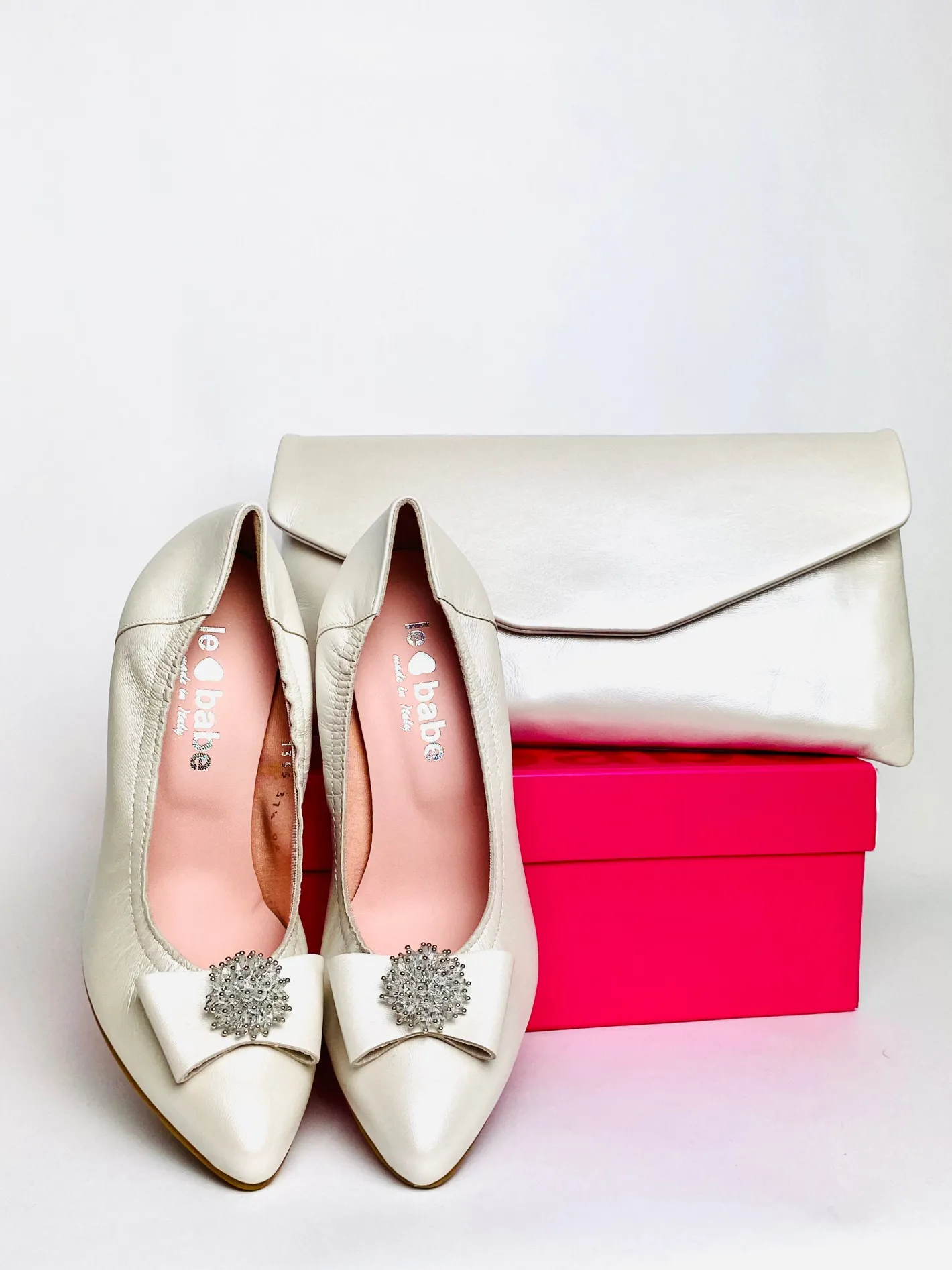 le_babe__ivory_cluster_me_2.webp Le Babe - Ivory Cluster Med Heel Court Shoe*