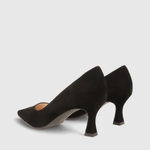 Lodi - Jona Black Suede Court with a Kitten heel*