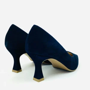 Lodi - Jona Navy Suede Court with a Kitten heel*