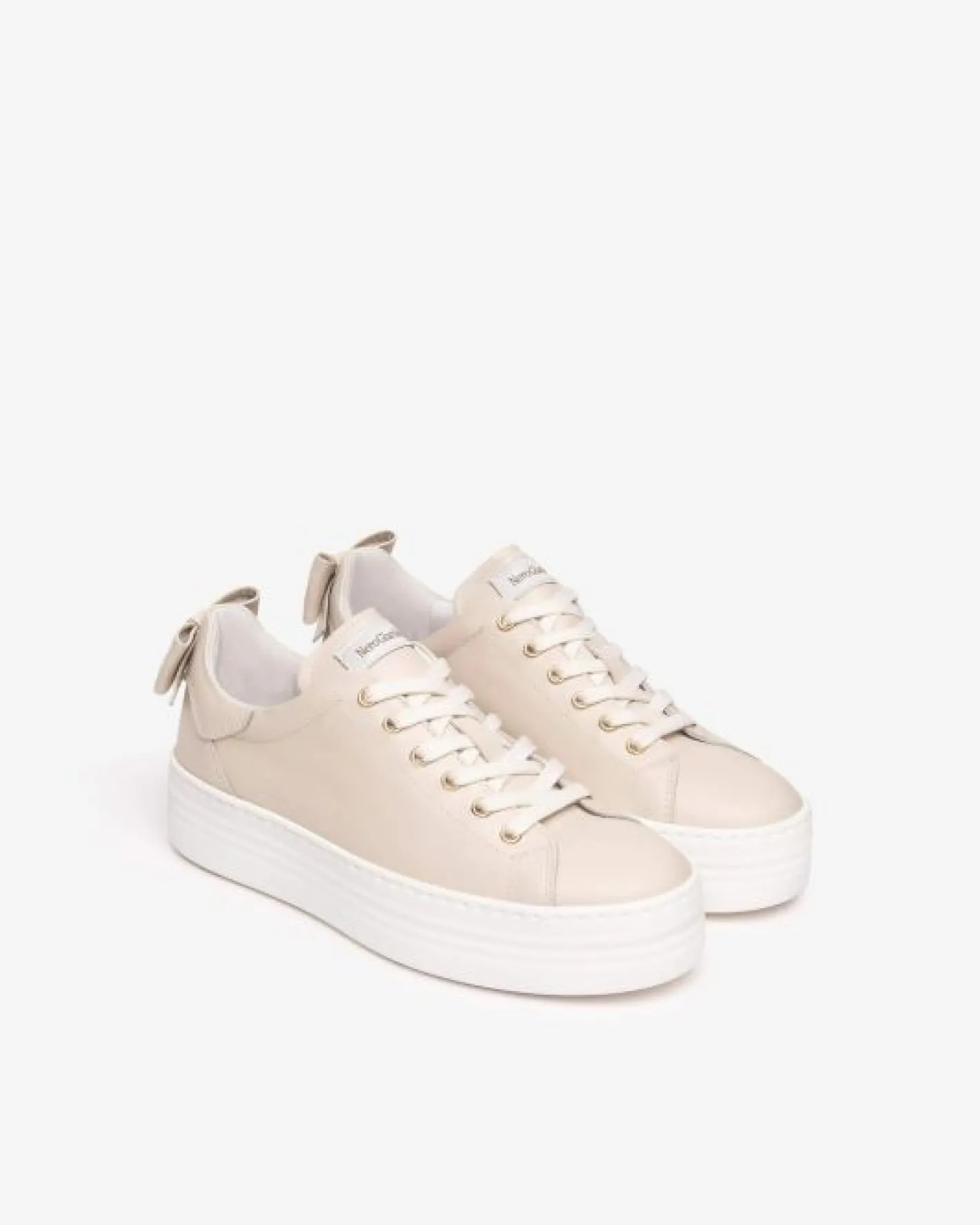 nerogiardini__ed_beige_bo_2.webp NeroGiardini - E506520D Beige Bow Trainer