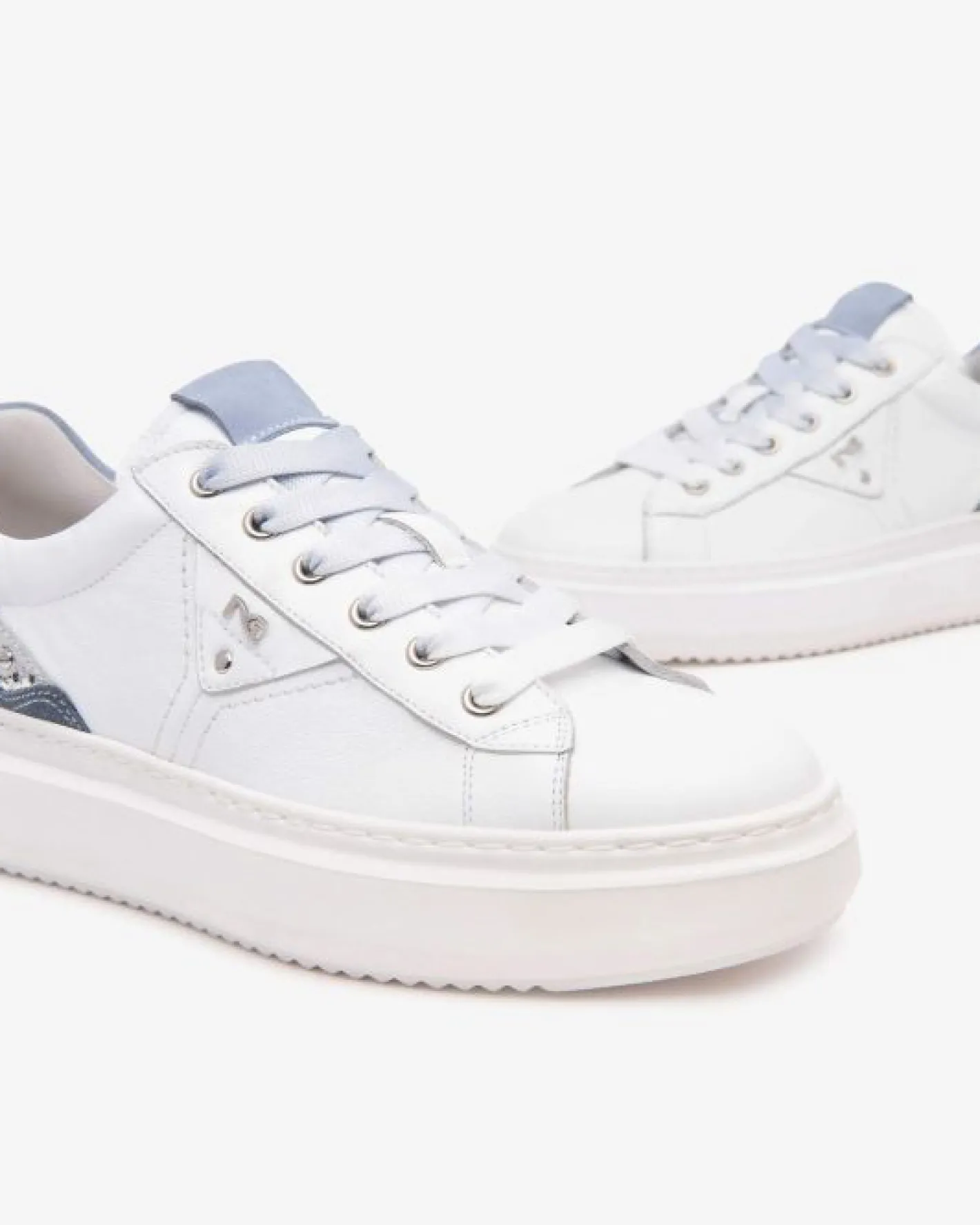 nerogiardini__ed_white_an_3.webp NeroGiardini - E513040D White and Blue Trainer
