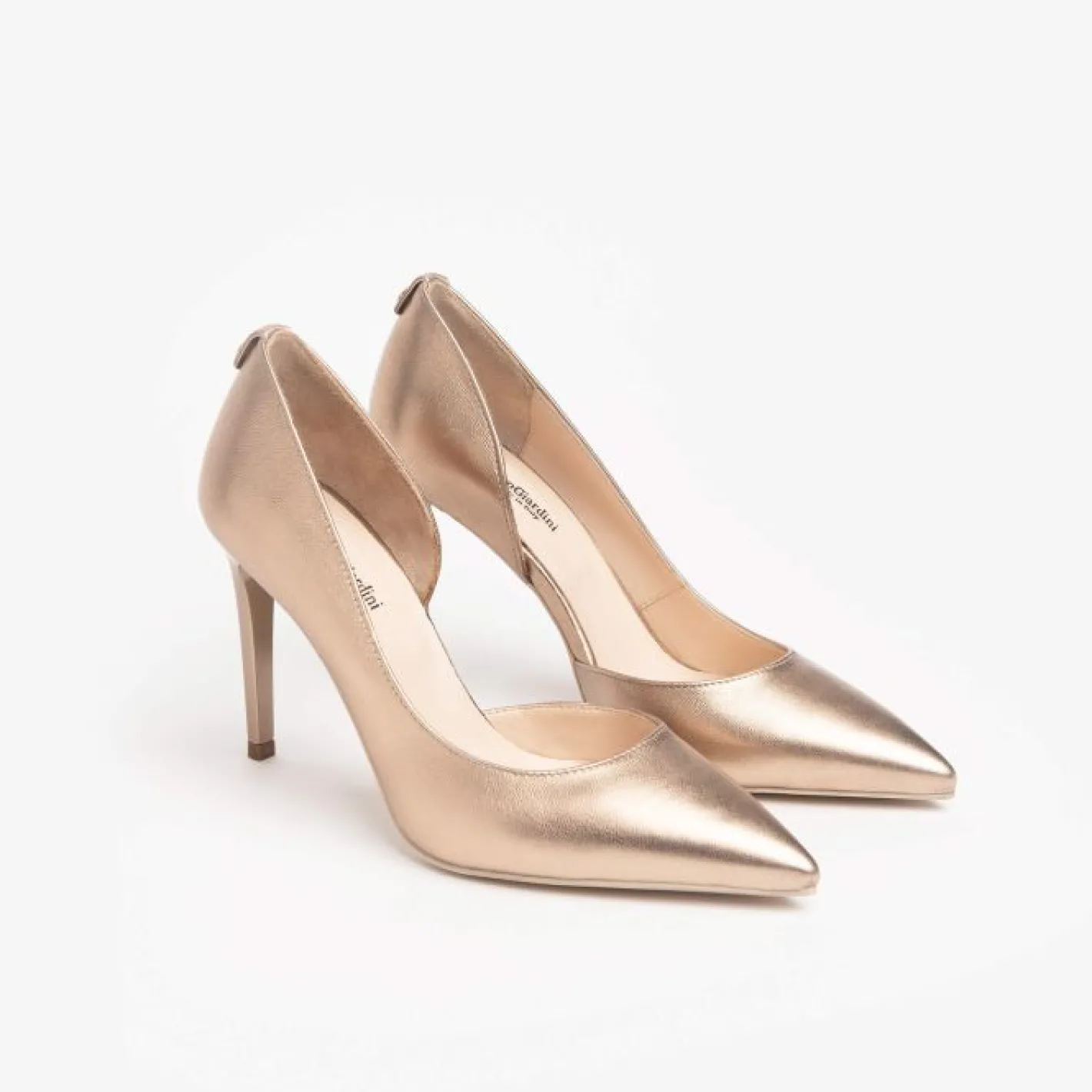 nerogiardini__ede_gold_co_1.webp NeroGiardini - E218332DE Gold Court Shoe