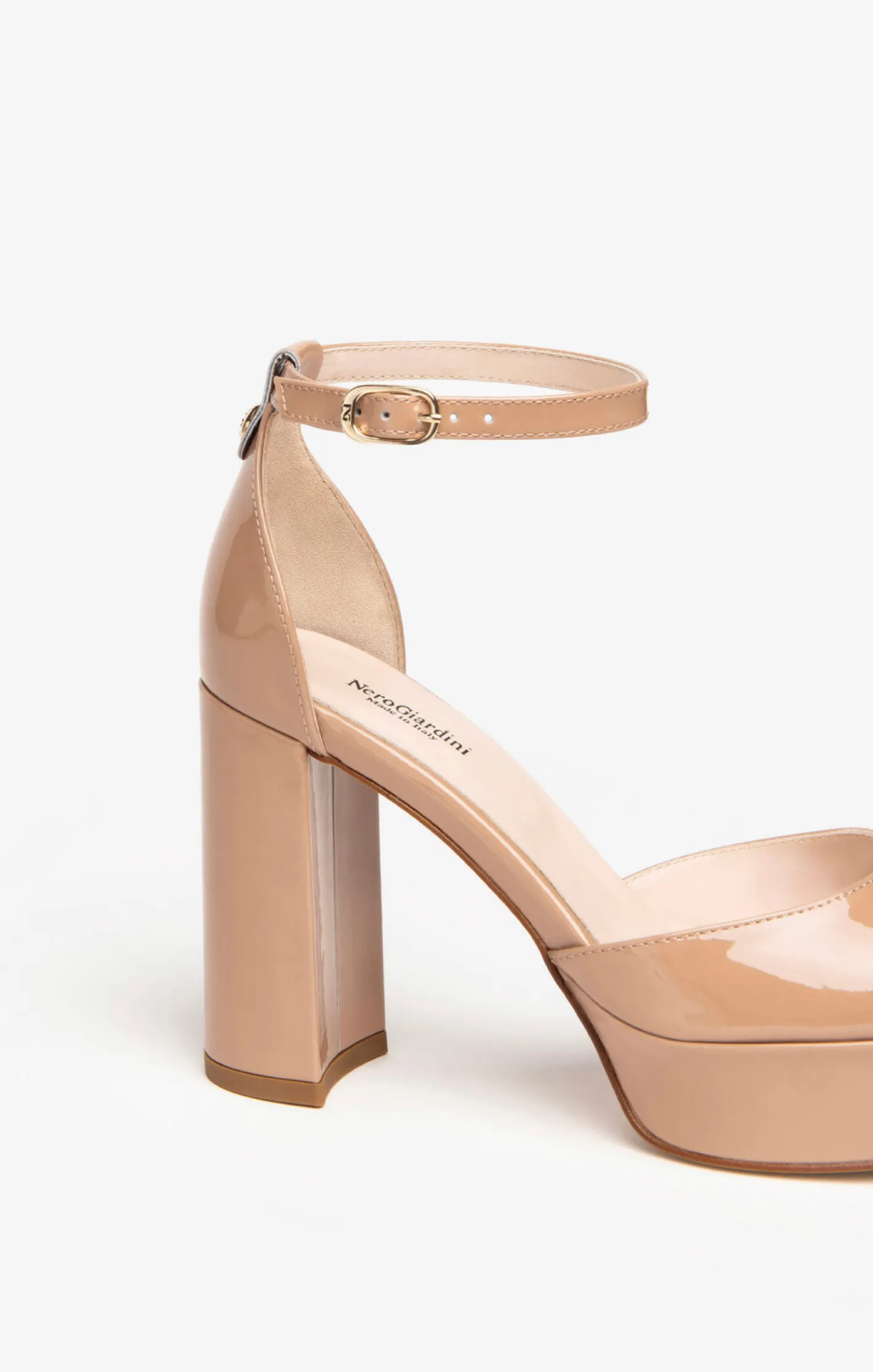 nerogiardini__nude_patent_2.webp NeroGiardini - Nude Patent Platform