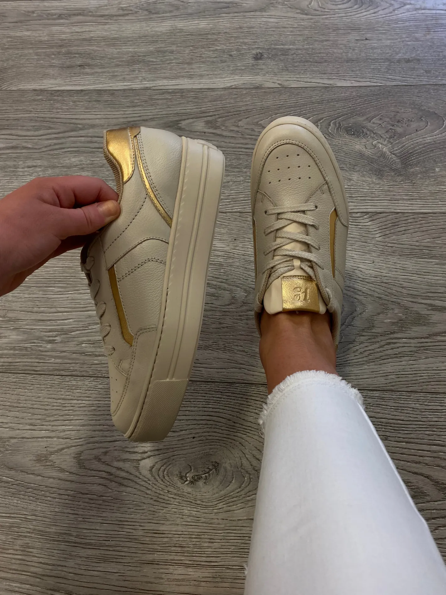 paul_green___beige_and_go_0.webp Paul Green - 5427 Beige and Gold Platform Trainers