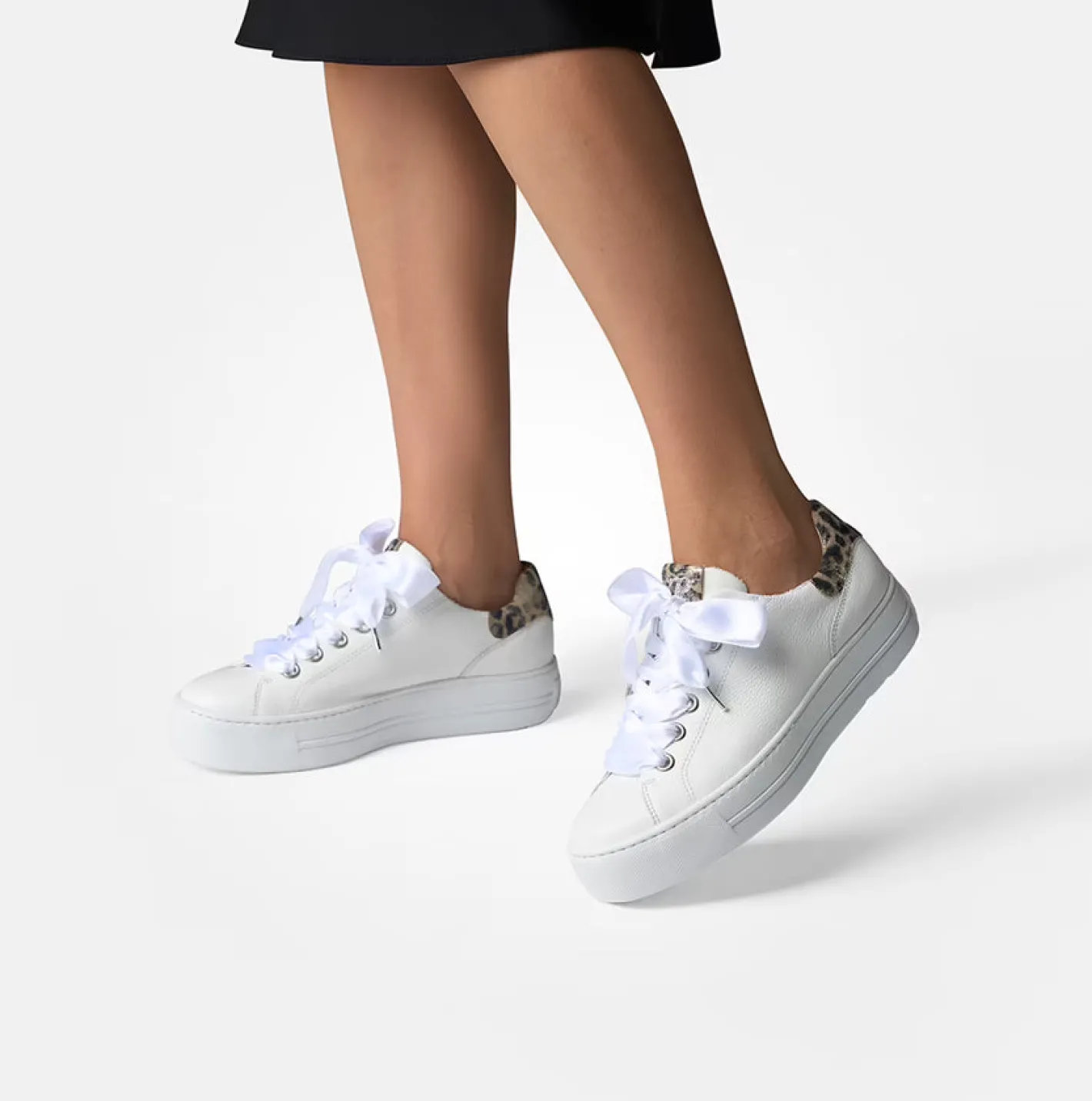 paul_green___white_ribbon_2.webp Paul Green - 5520 White Ribbon Lace Trainer