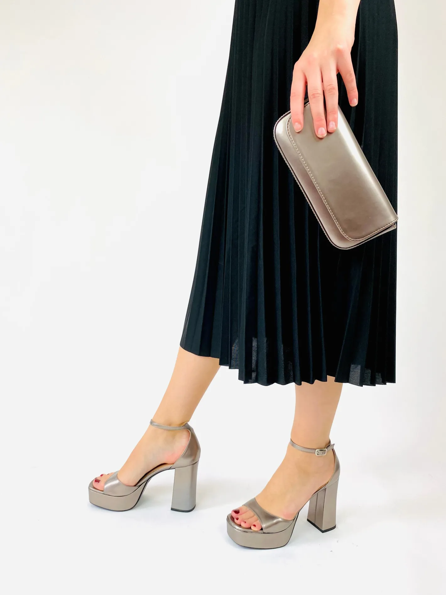 unisa__upton_pewter_platf_4.webp Unisa - Upton Pewter Platform*
