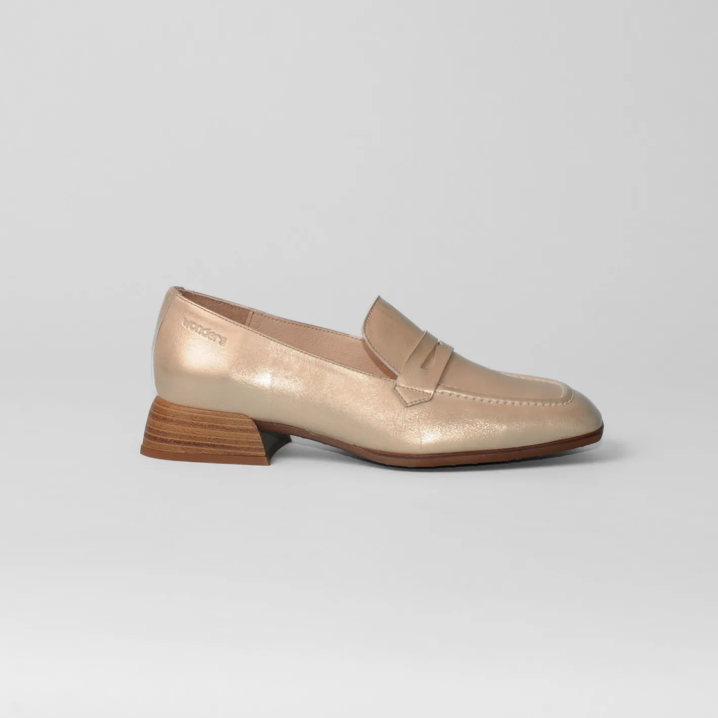 wonders__c_metallic_gold__0.webp Wonders - C-7122 Metallic Gold Loafer