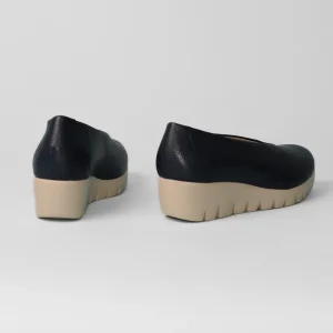Wonders - C-33100 Navy “Fly” Wedge Shoe