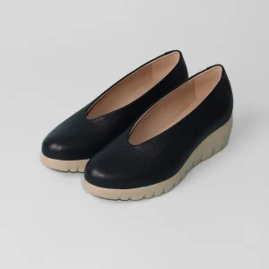 Wonders - C-33100 Navy “Fly” Wedge Shoe