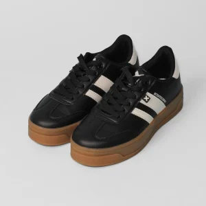 XTI - 143645 Black Platform Trainer