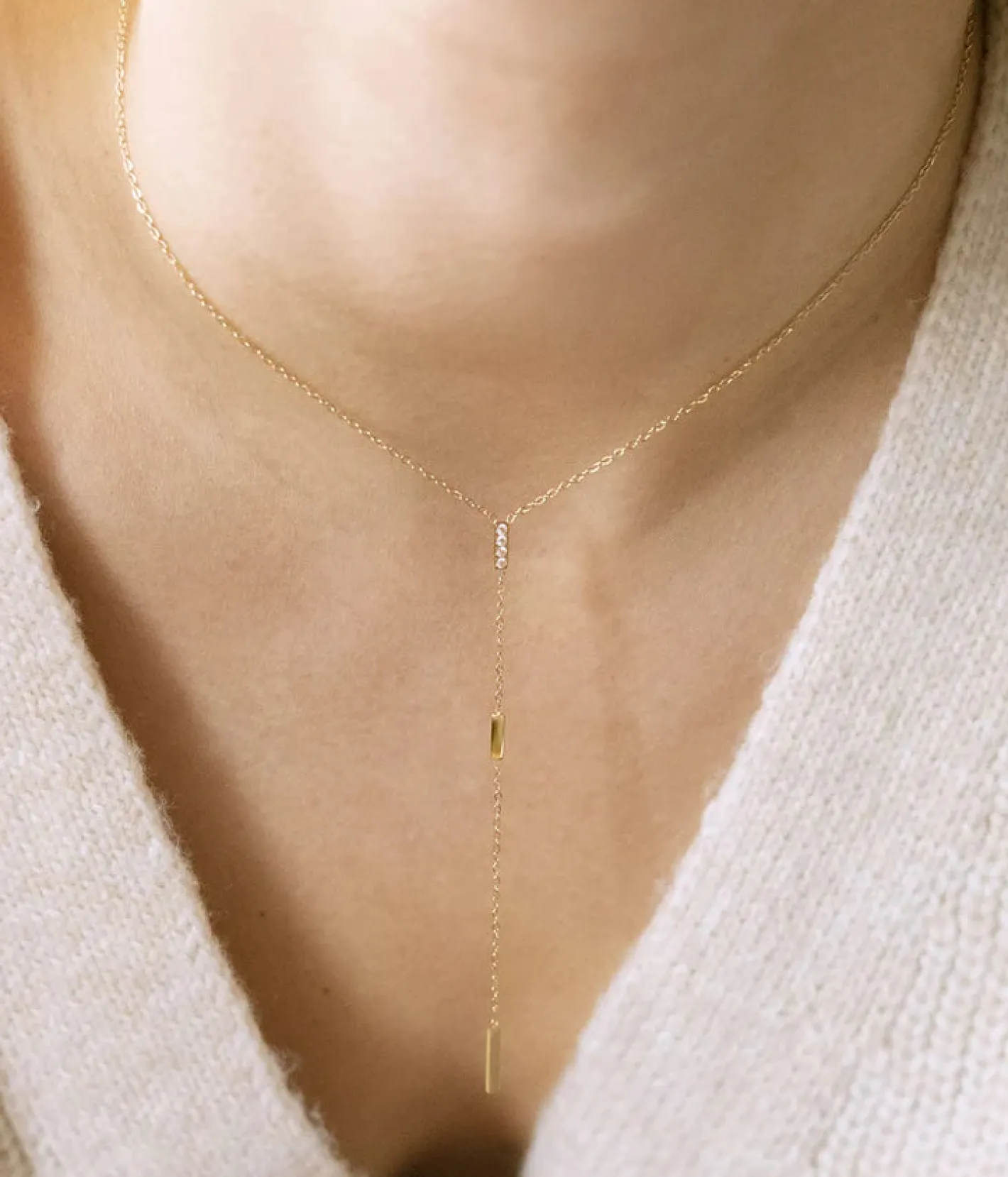 zag_bijoux__sns_prego_gol_1.webp ZAG BIJOUX - SNS18190 “Prego” Gold Drop Necklace